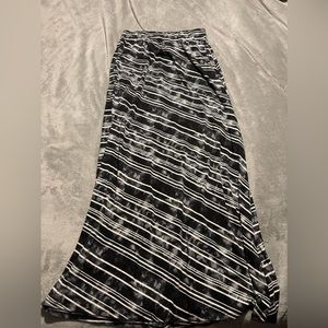 Joe B size medium maxi skirt